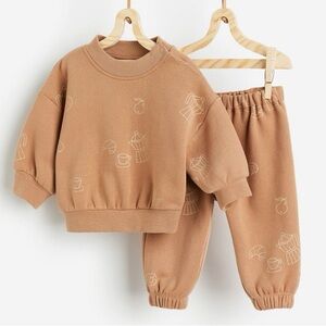 H&M Toddler 2-Piece Sweatsuit Coffee & Croissant